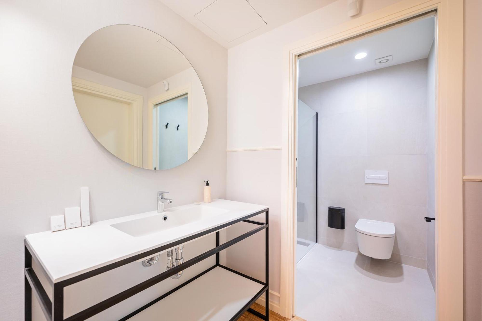 Sweett - Gran Via Apartment บาร์เซโลนา ภายนอก รูปภาพ